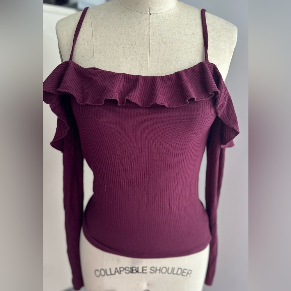 New without tags Off the shoulder long sleeves top